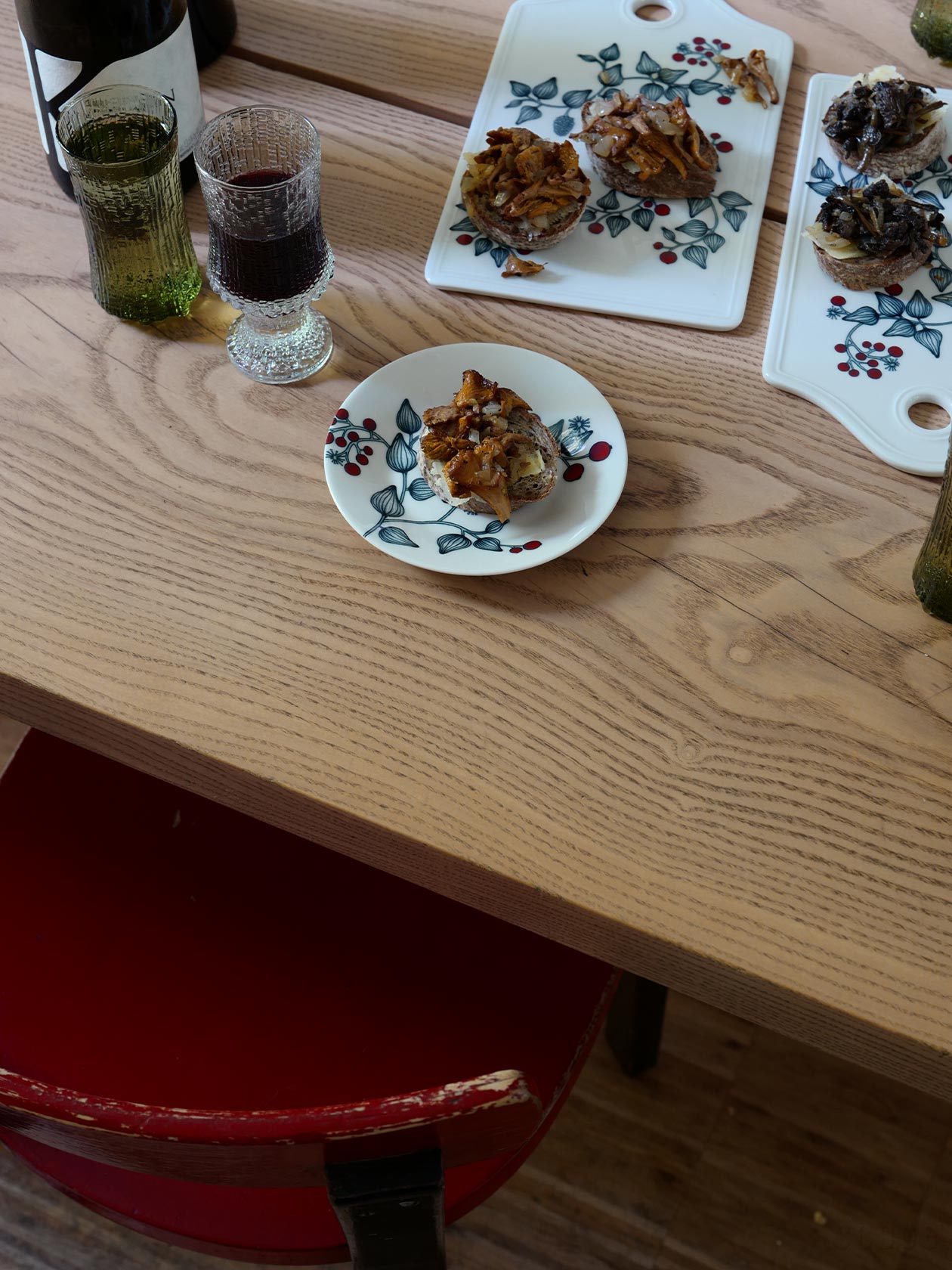 Runo フロストベリー プレート14cmを取り皿として使う