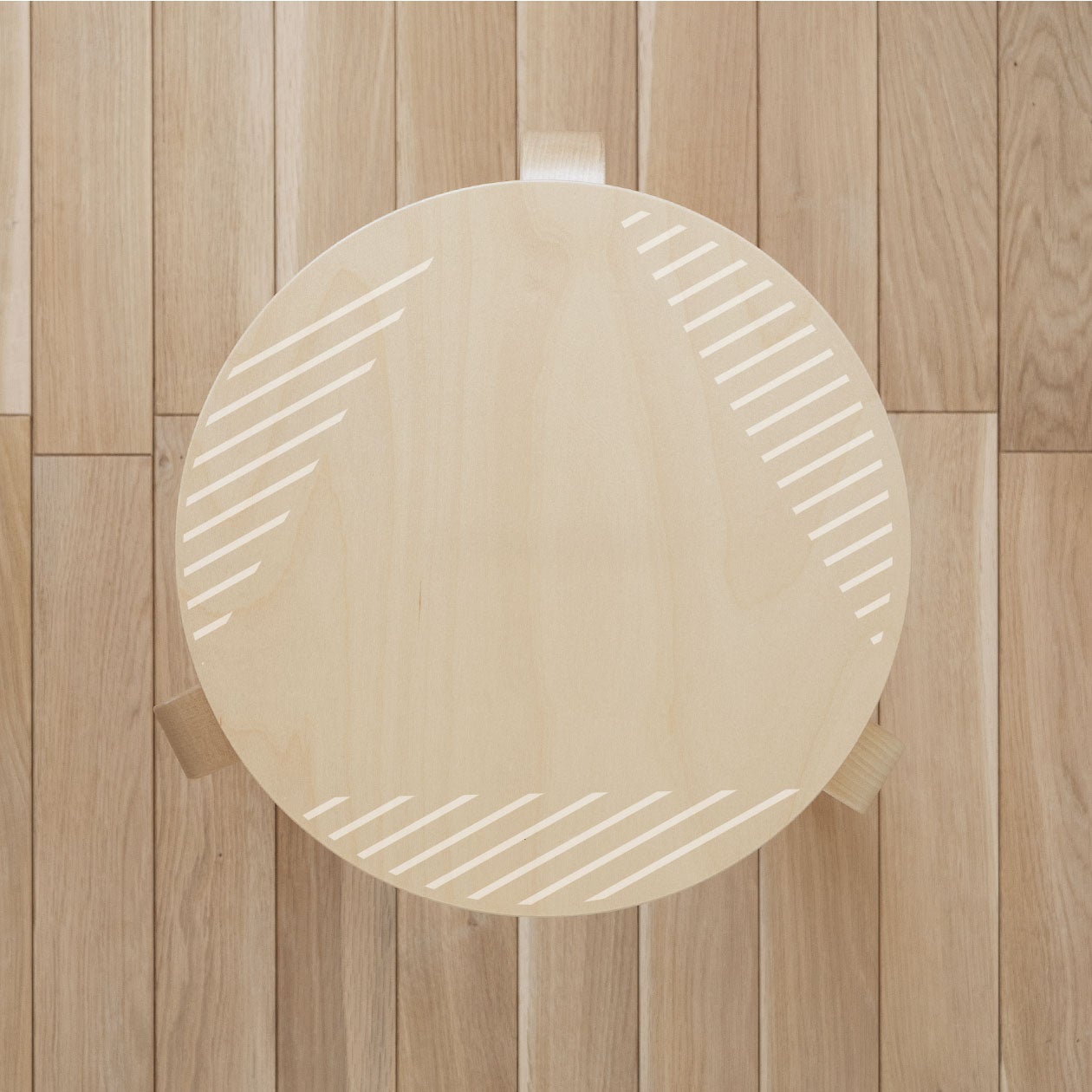Stool 60 (スツール60) | コントラスティ | Artek (アルテック)