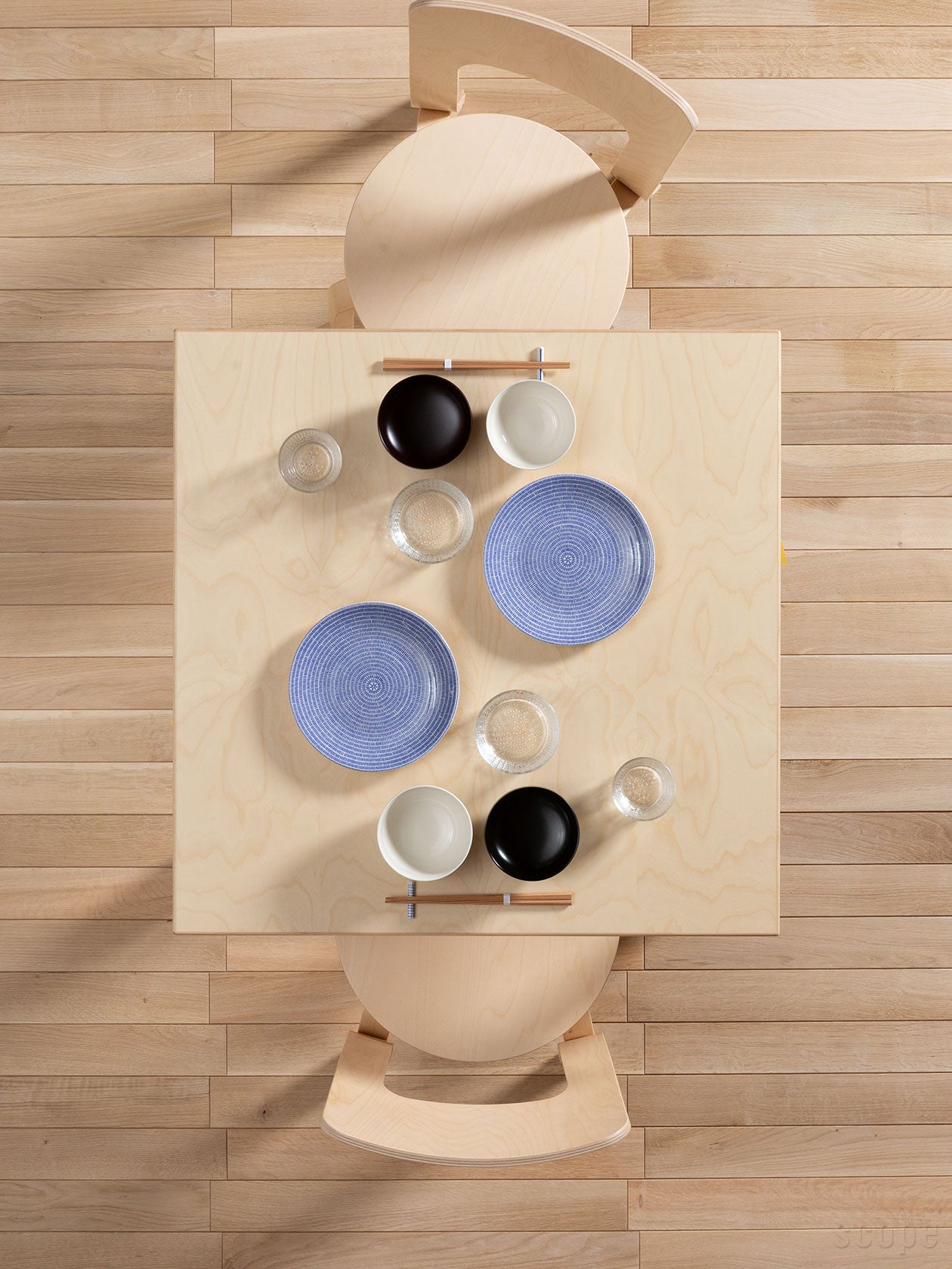 アルテック ダイニングテーブル 81c 75×75 テーブル 81C（75 x 75）ブラック リノリウム – Artek Tokyo Store