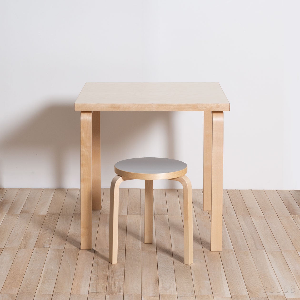 最終金額 artek アルテック テーブル 81C ホワイトラミネート スコープ 最終金額 artek アルテック テーブル 81C ホワイトラミネート