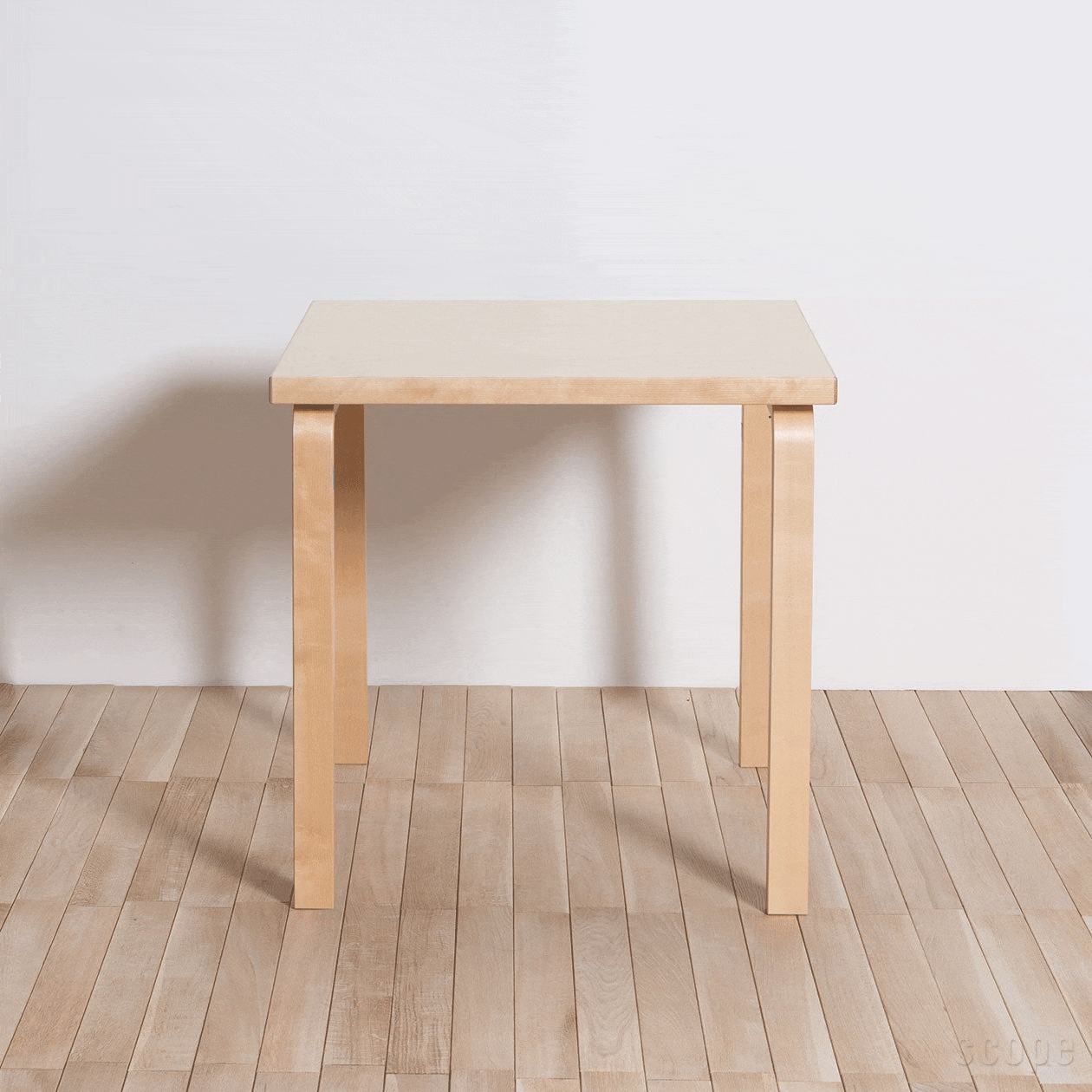 81C テーブル | Artek (アルテック)