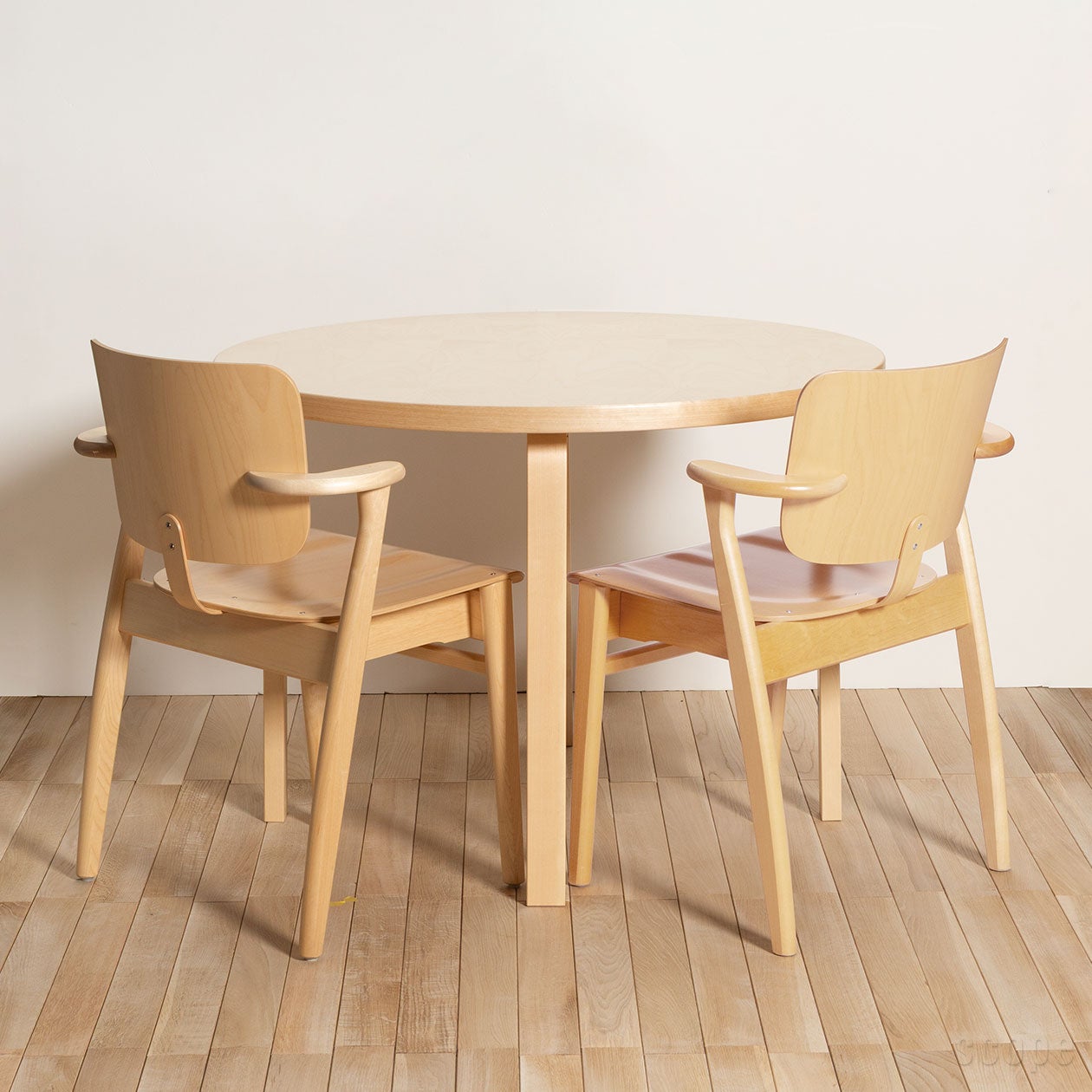 artek テーブル 90B 90B テーブル | Artek (アルテック)