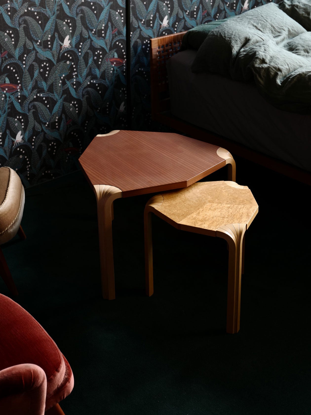 ATELJEE AALTO TABLEと一緒に置いたStool X602