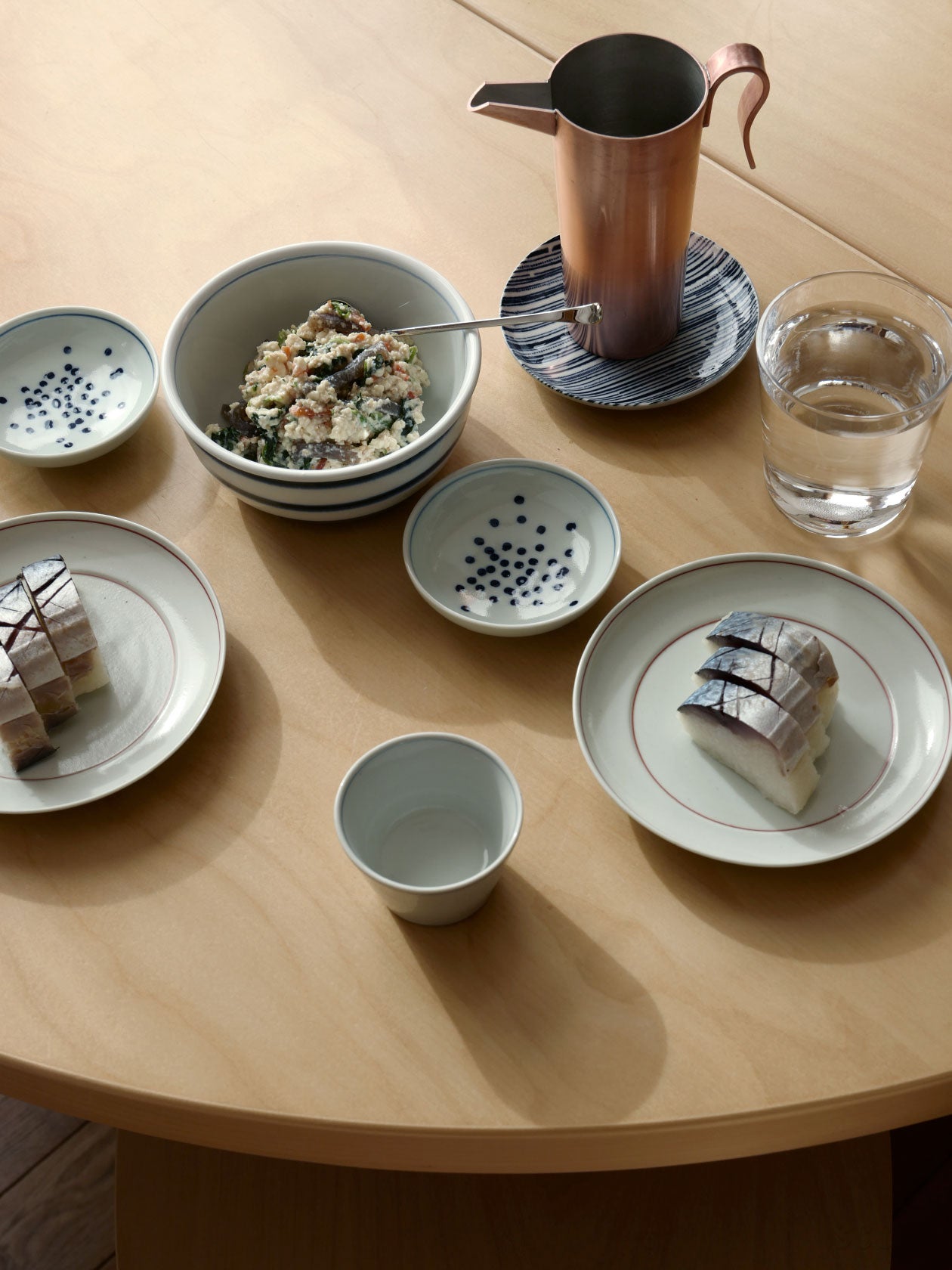 食卓に並んだちろり