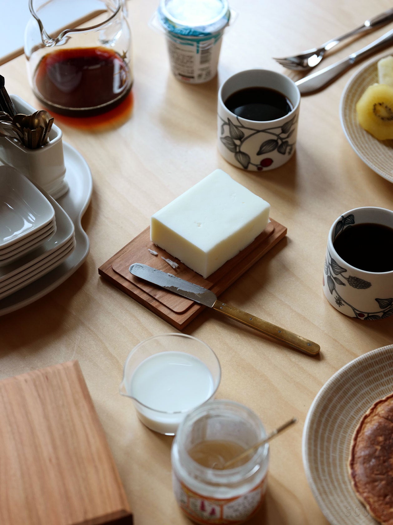 食卓で使うバターケース