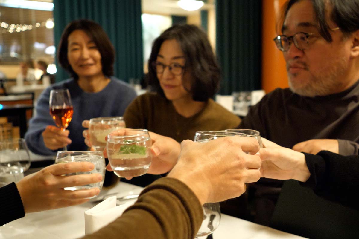 ジントニックで乾杯