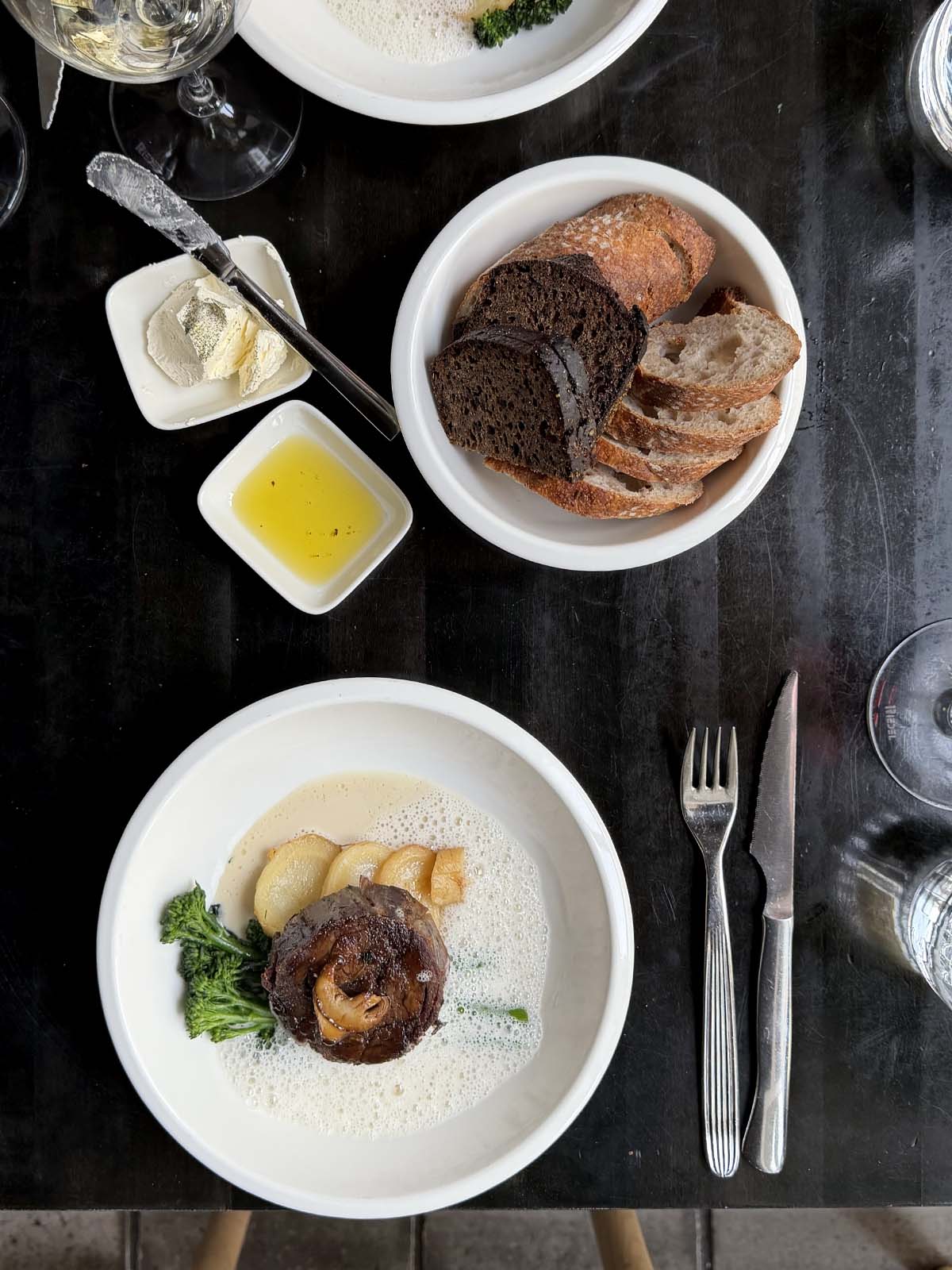 料理がのったFINプレートS