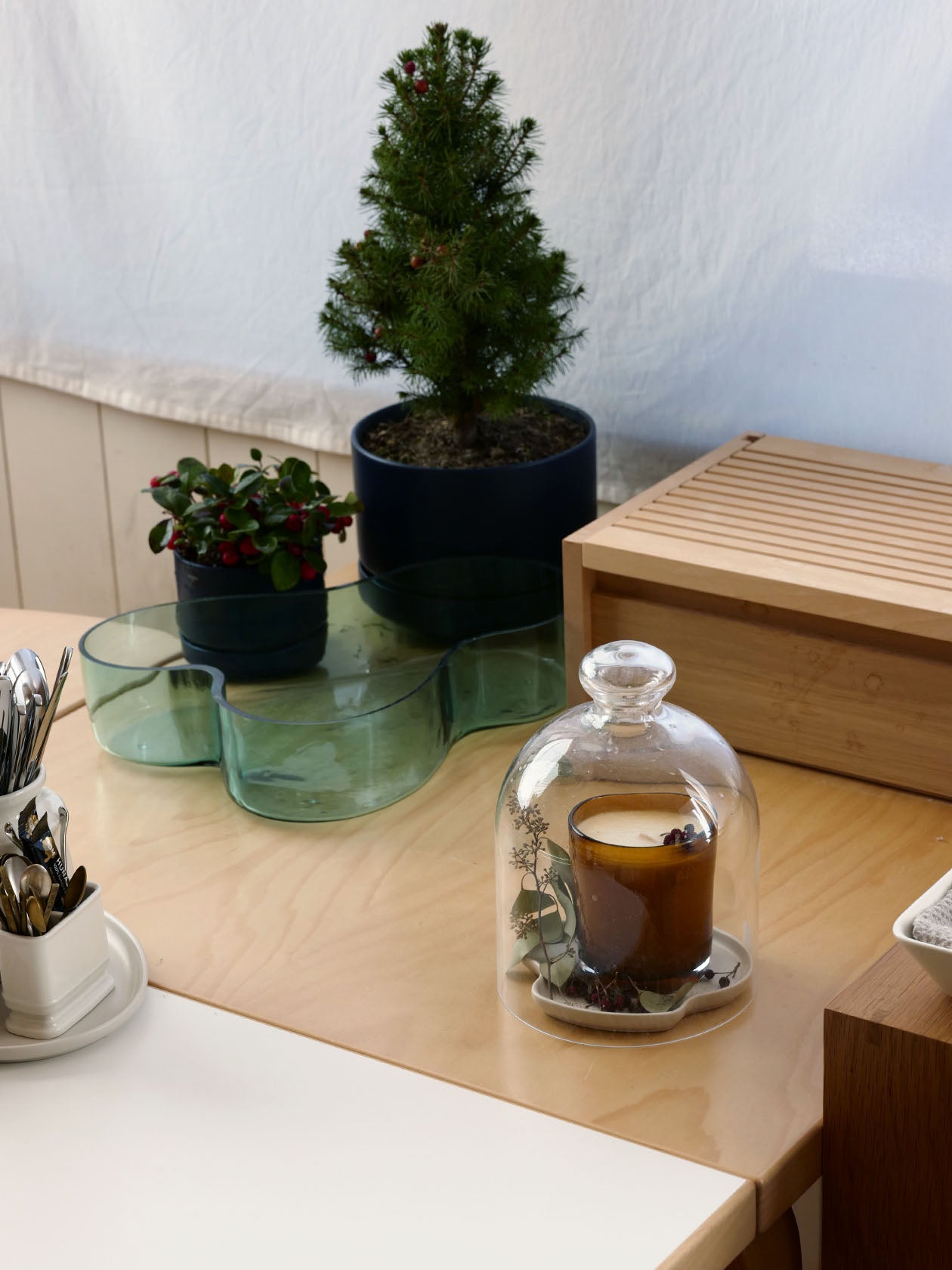 キャンドルの埃避けとして使っているガラスドーム バブル