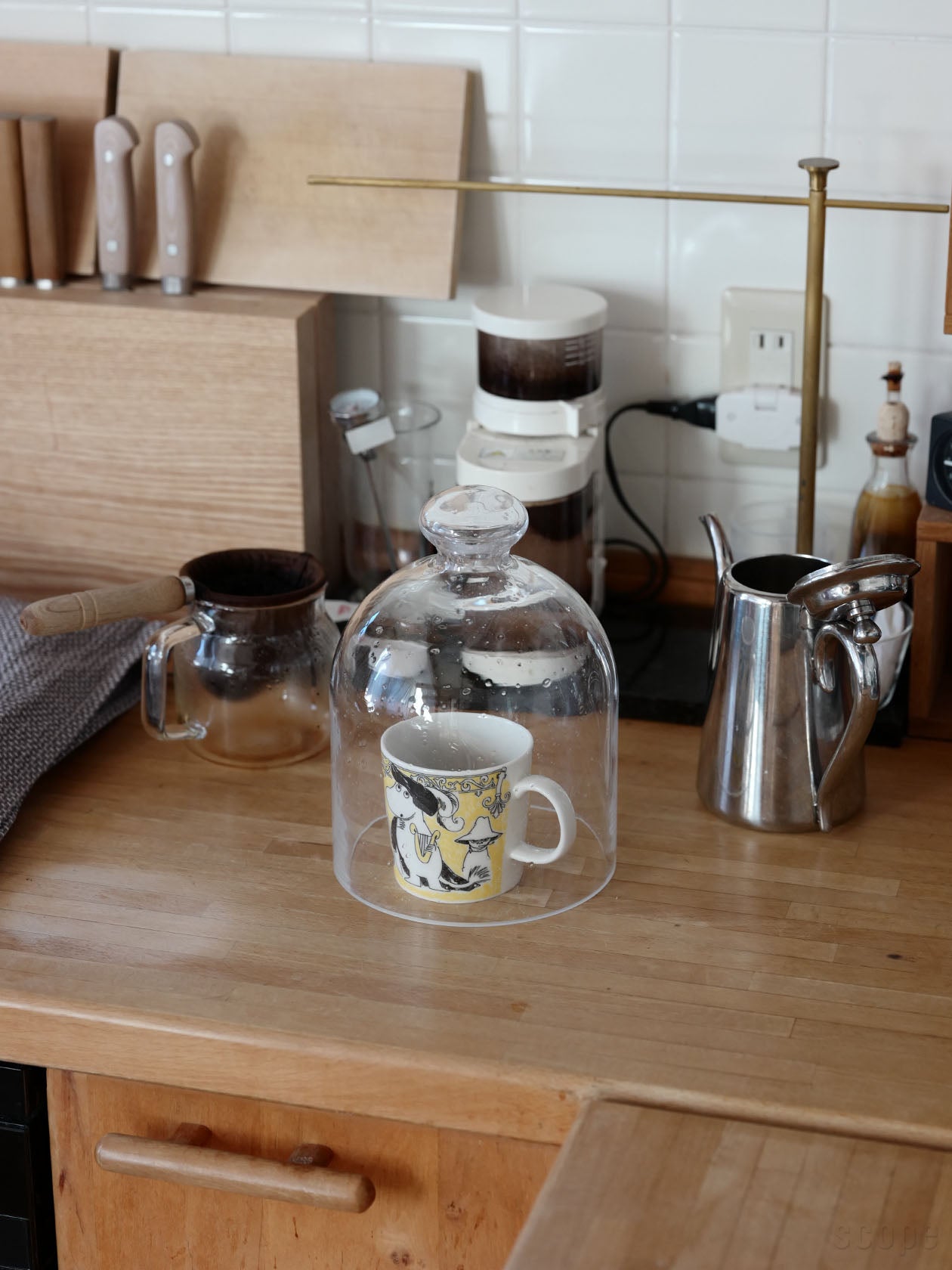 Moominマグを中に入れたガラスドーム バブル