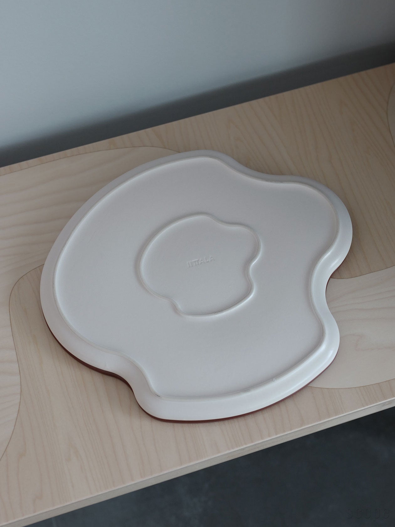 Alvar Aalto Collection プラター35cmの裏面ディテール