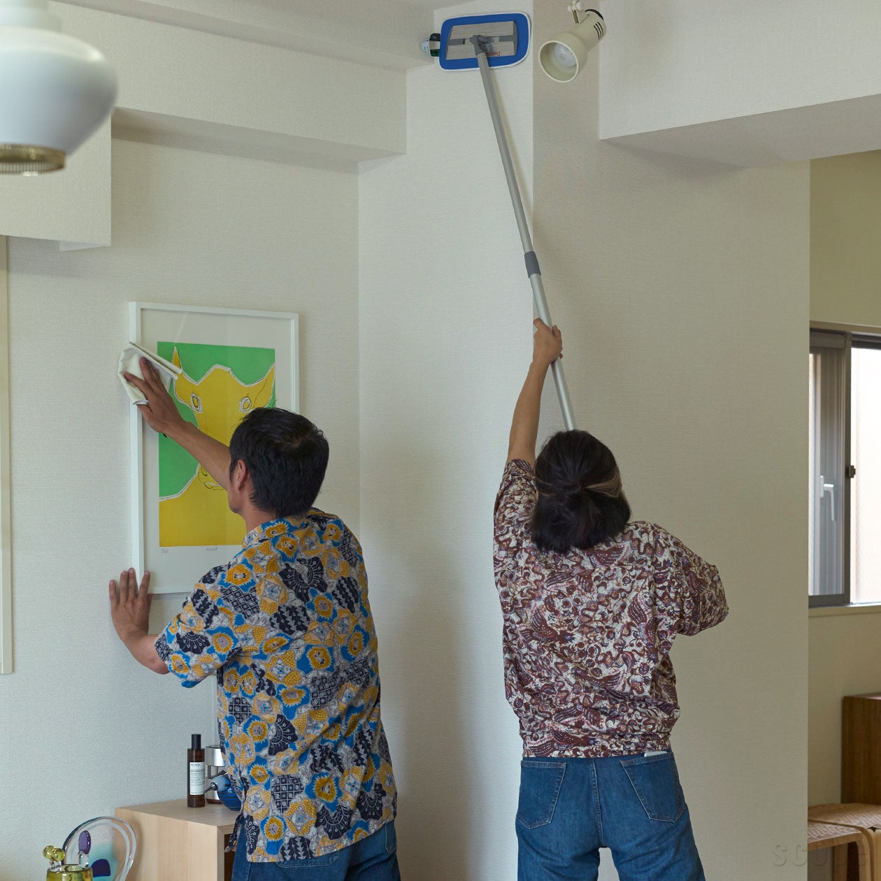 天井と家具の掃除