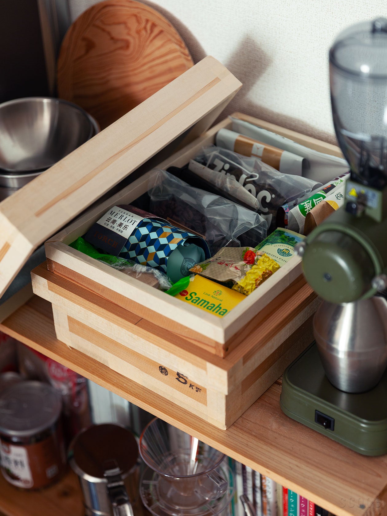 5kgの茶箱にお茶道具を入れて使う例