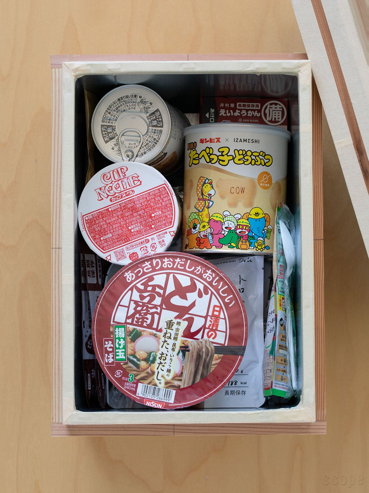5kgの茶箱に備蓄の食品を入れて使う例