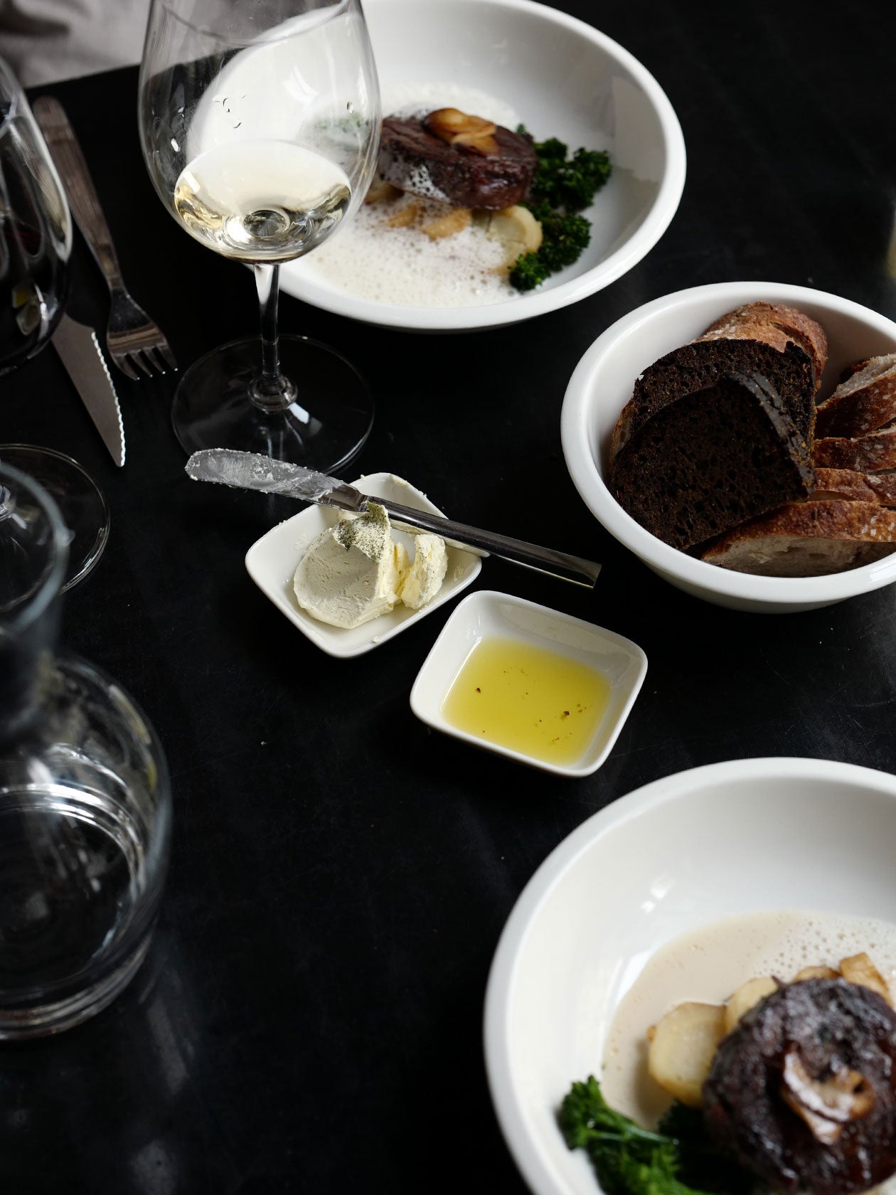 アトリエ フィンネで使われているバター用のFINプレート