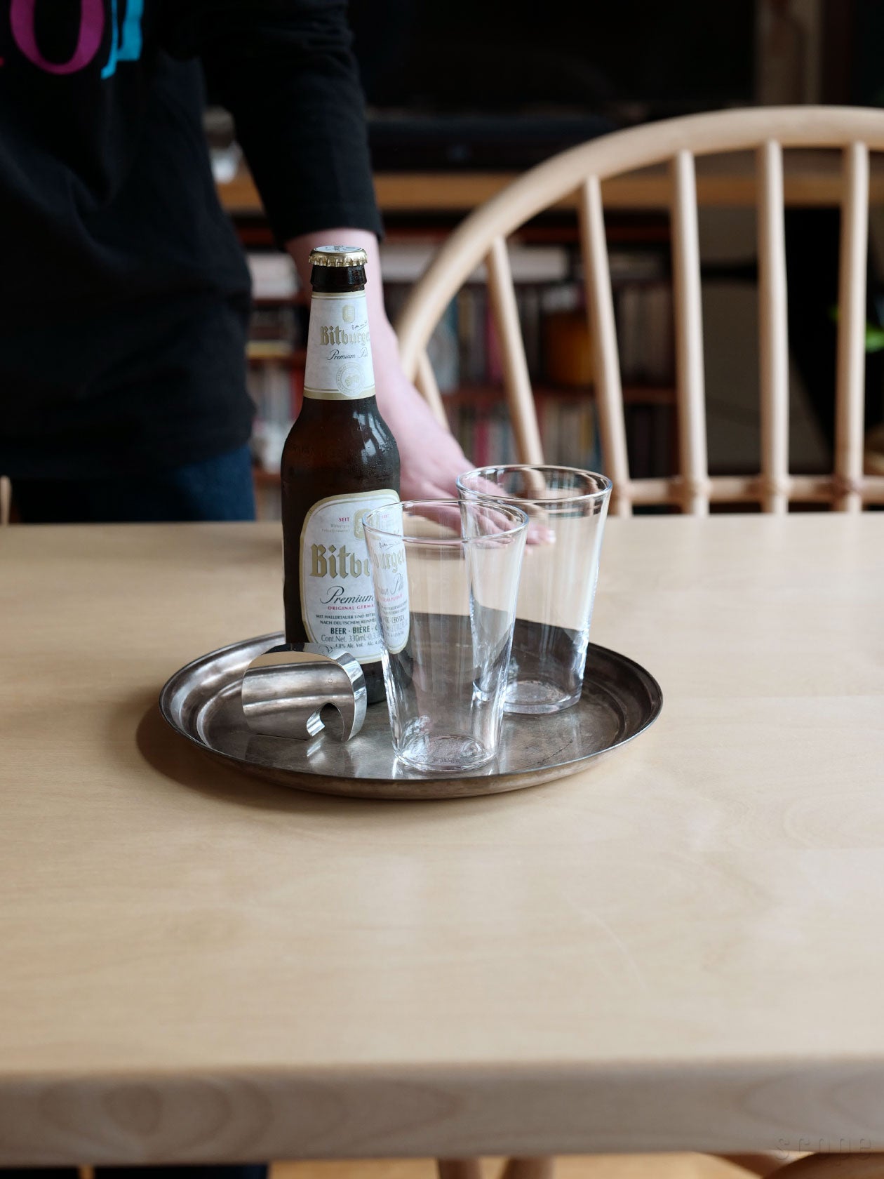 ビールの小瓶と2個のBellman ビアグラス、並んだバランスもよい
