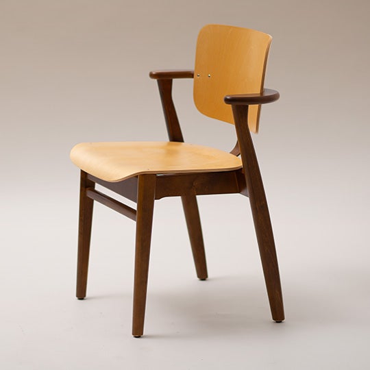 Domus Chair