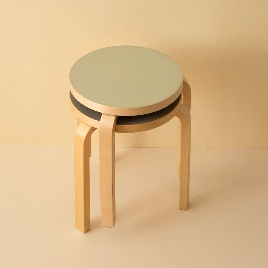 Artek / Stool60 リノリウム