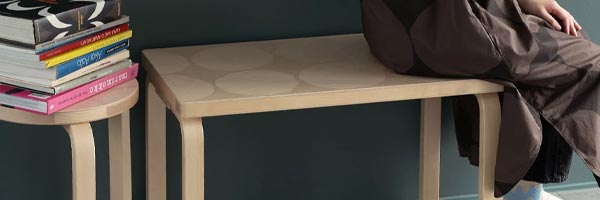 ベンチは21日22時