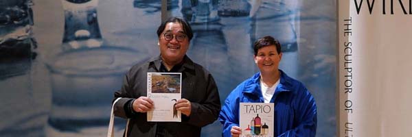 展覧会は1月12日まで