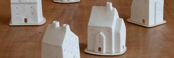 3月25日22時 発売